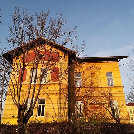 The Villa, Center Guest house *