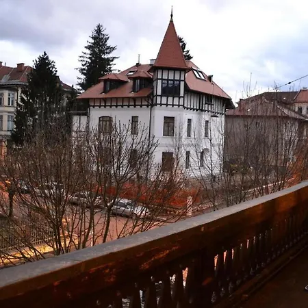 The Villa, Center Pensión *